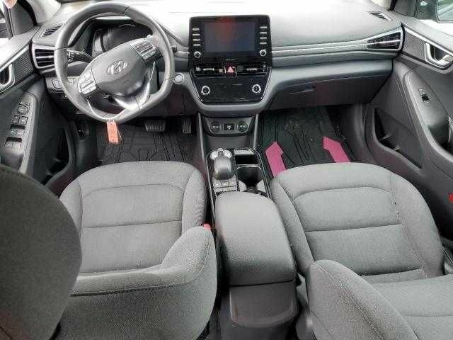 Чорний Хендай Ioniq, об'ємом двигуна 0 л та пробігом 150 тис. км за 9300 $, фото 7 на Automoto.ua