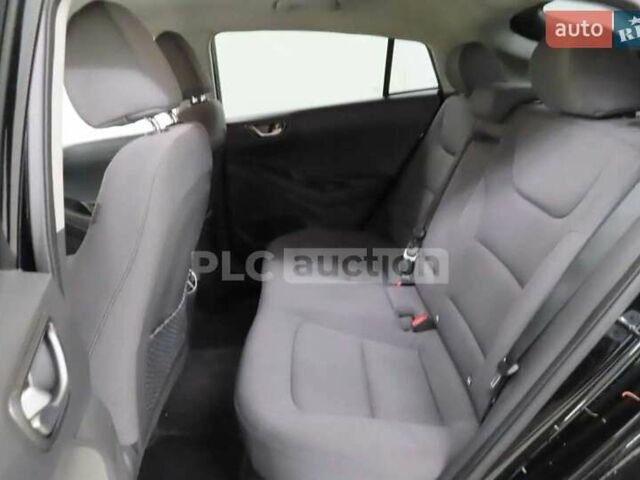 Черный Хендай Ioniq, объемом двигателя 0 л и пробегом 107 тыс. км за 15638 $, фото 5 на Automoto.ua