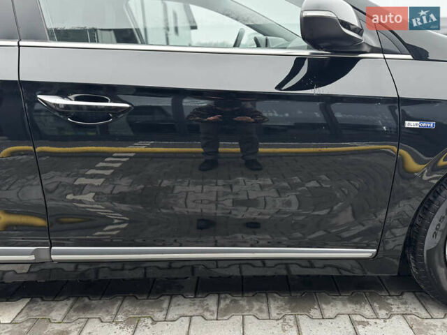 Черный Хендай Ioniq, объемом двигателя 0 л и пробегом 47 тыс. км за 16100 $, фото 60 на Automoto.ua