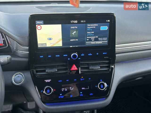 Черный Хендай Ioniq, объемом двигателя 0 л и пробегом 158 тыс. км за 15450 $, фото 26 на Automoto.ua