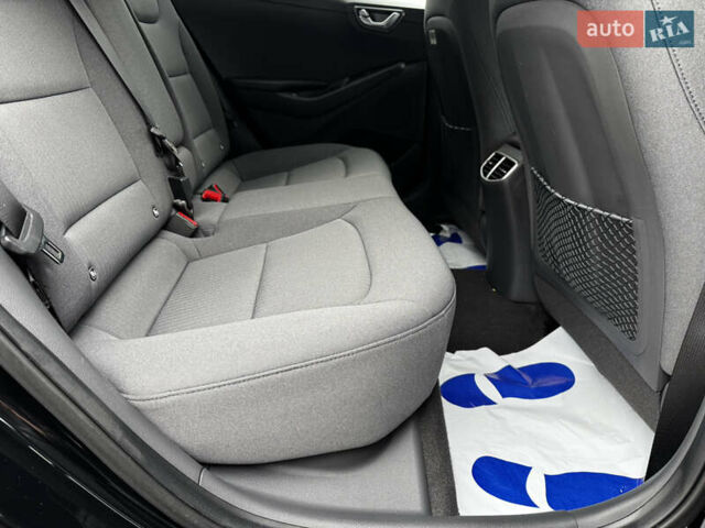 Черный Хендай Ioniq, объемом двигателя 0 л и пробегом 47 тыс. км за 16100 $, фото 35 на Automoto.ua