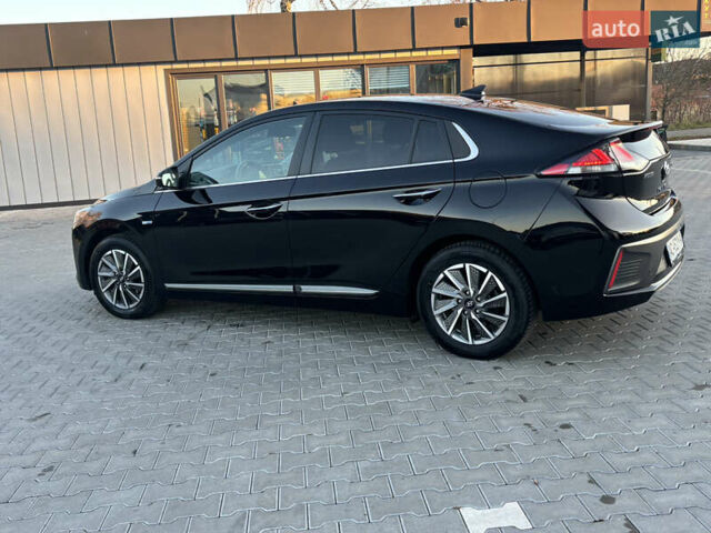Черный Хендай Ioniq, объемом двигателя 0 л и пробегом 158 тыс. км за 15450 $, фото 7 на Automoto.ua