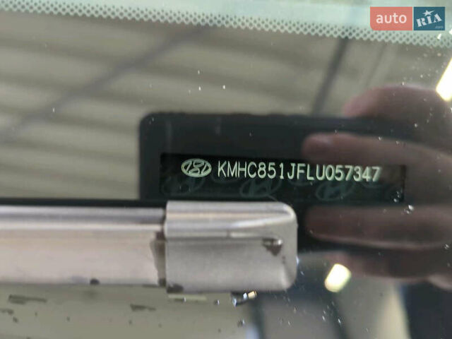 Черный Хендай Ioniq, объемом двигателя 0 л и пробегом 119 тыс. км за 16500 $, фото 13 на Automoto.ua