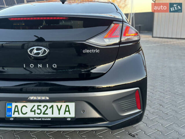 Черный Хендай Ioniq, объемом двигателя 0 л и пробегом 158 тыс. км за 15450 $, фото 12 на Automoto.ua