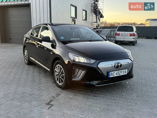 Черный Хендай Ioniq, объемом двигателя 0 л и пробегом 158 тыс. км за 15450 $, фото 15 на Automoto.ua