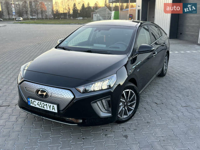 Черный Хендай Ioniq, объемом двигателя 0 л и пробегом 158 тыс. км за 15450 $, фото 2 на Automoto.ua