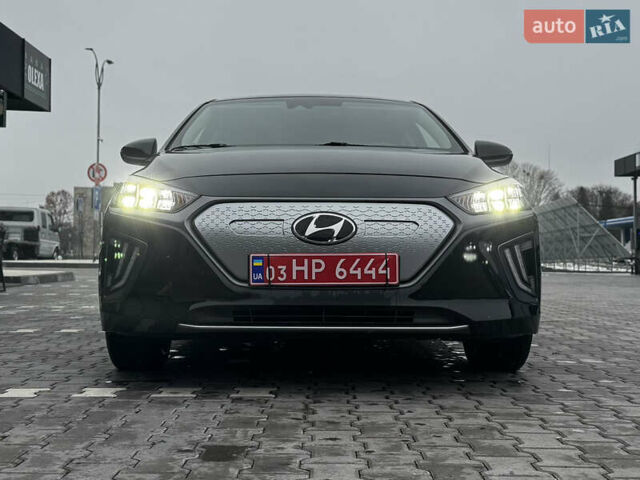 Черный Хендай Ioniq, объемом двигателя 0 л и пробегом 47 тыс. км за 16100 $, фото 9 на Automoto.ua