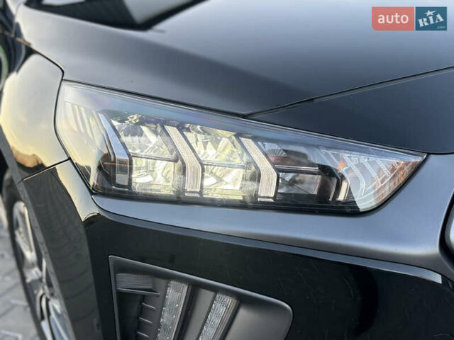 Черный Хендай Ioniq, объемом двигателя 0 л и пробегом 158 тыс. км за 15450 $, фото 17 на Automoto.ua