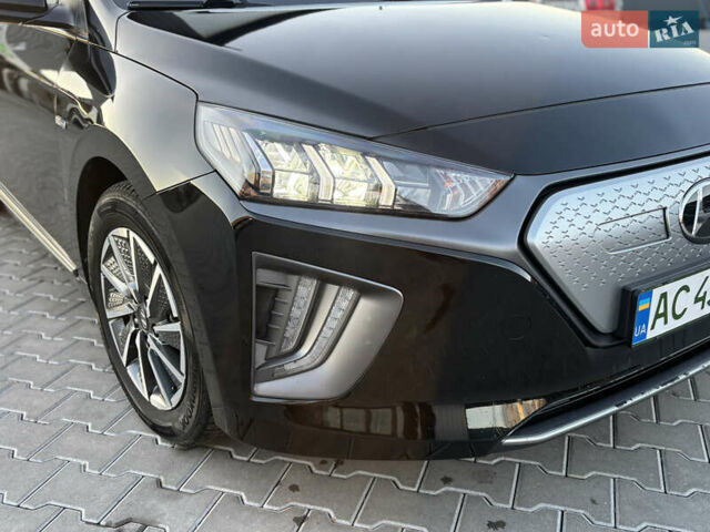 Черный Хендай Ioniq, объемом двигателя 0 л и пробегом 158 тыс. км за 15450 $, фото 16 на Automoto.ua