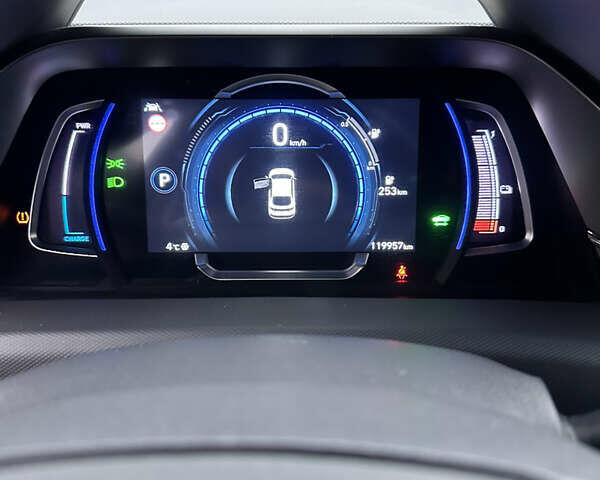 Черный Хендай Ioniq, объемом двигателя 0 л и пробегом 119 тыс. км за 15999 $, фото 29 на Automoto.ua