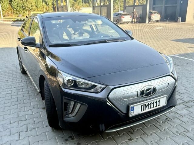 Черный Хендай Ioniq, объемом двигателя 0 л и пробегом 41 тыс. км за 16496 $, фото 11 на Automoto.ua