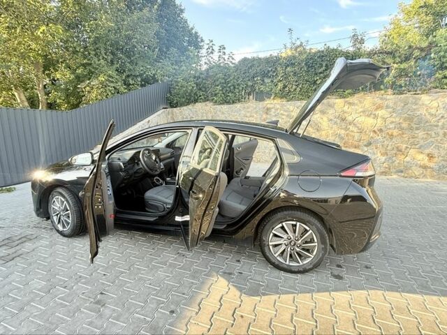 Черный Хендай Ioniq, объемом двигателя 0 л и пробегом 41 тыс. км за 16496 $, фото 1 на Automoto.ua