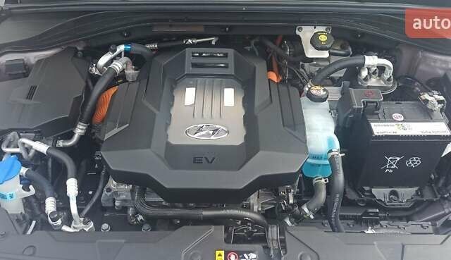 Коричневый Хендай Ioniq, объемом двигателя 0 л и пробегом 87 тыс. км за 15000 $, фото 16 на Automoto.ua