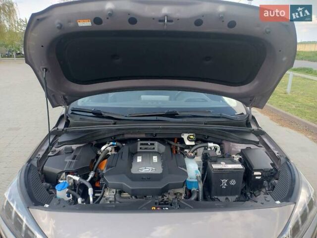 Коричневый Хендай Ioniq, объемом двигателя 0 л и пробегом 136 тыс. км за 15700 $, фото 40 на Automoto.ua