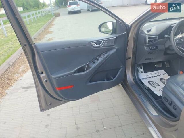 Коричневый Хендай Ioniq, объемом двигателя 0 л и пробегом 136 тыс. км за 15700 $, фото 10 на Automoto.ua