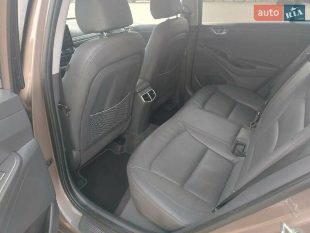 Коричневый Хендай Ioniq, объемом двигателя 0 л и пробегом 136 тыс. км за 15700 $, фото 19 на Automoto.ua