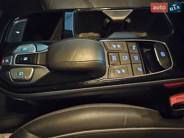 Коричневый Хендай Ioniq, объемом двигателя 0 л и пробегом 136 тыс. км за 15700 $, фото 33 на Automoto.ua