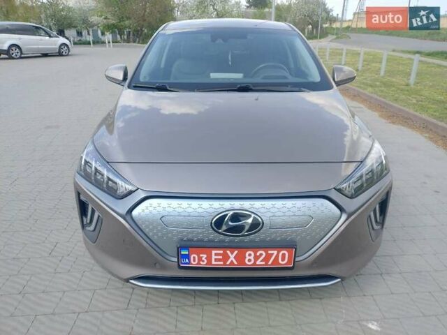 Коричневый Хендай Ioniq, объемом двигателя 0 л и пробегом 136 тыс. км за 15700 $, фото 1 на Automoto.ua