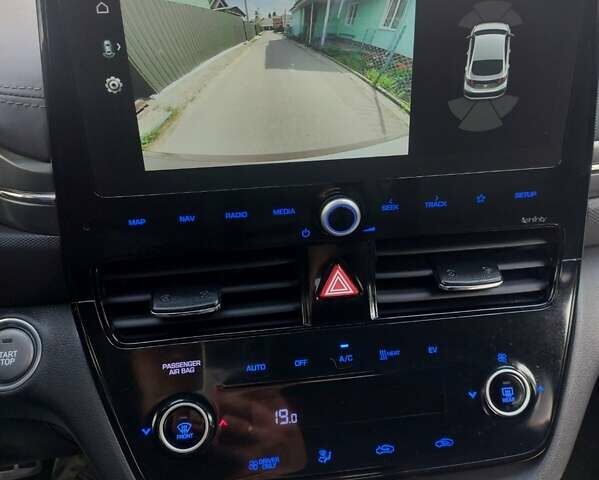 Коричневый Хендай Ioniq, объемом двигателя 0 л и пробегом 136 тыс. км за 15700 $, фото 27 на Automoto.ua