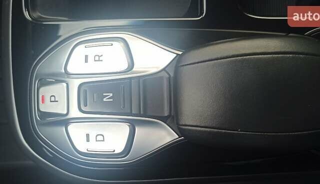 Коричневый Хендай Ioniq, объемом двигателя 0 л и пробегом 87 тыс. км за 15000 $, фото 13 на Automoto.ua