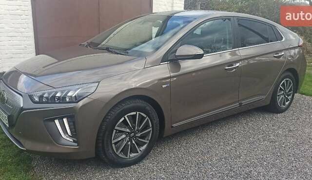 Коричневый Хендай Ioniq, объемом двигателя 0 л и пробегом 87 тыс. км за 15000 $, фото 9 на Automoto.ua