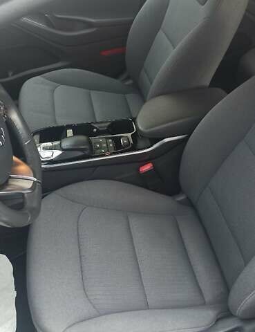 Коричневый Хендай Ioniq, объемом двигателя 0 л и пробегом 87 тыс. км за 15000 $, фото 25 на Automoto.ua