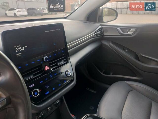 Коричневый Хендай Ioniq, объемом двигателя 0 л и пробегом 136 тыс. км за 15700 $, фото 26 на Automoto.ua