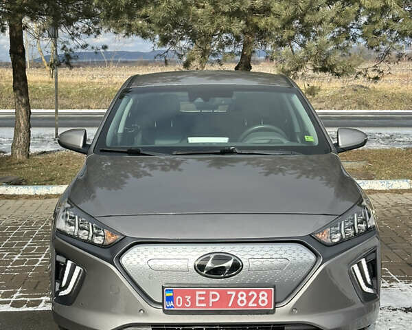 Коричневый Хендай Ioniq, объемом двигателя 0 л и пробегом 68 тыс. км за 15200 $, фото 2 на Automoto.ua