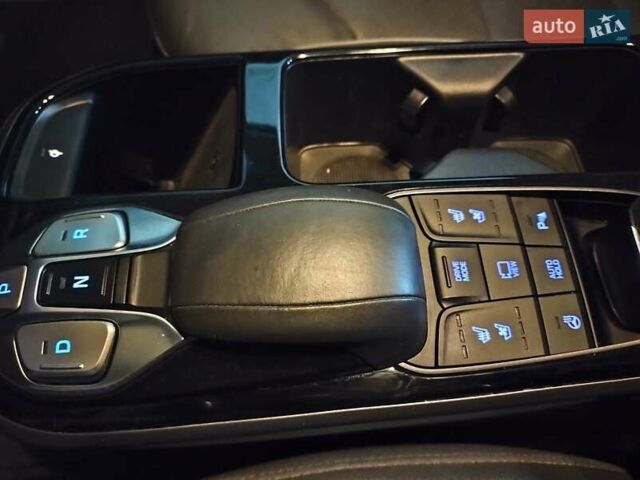 Коричневый Хендай Ioniq, объемом двигателя 0 л и пробегом 136 тыс. км за 15700 $, фото 32 на Automoto.ua