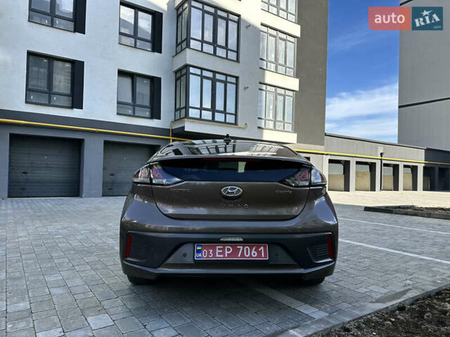Коричневый Хендай Ioniq, объемом двигателя 0 л и пробегом 90 тыс. км за 14800 $, фото 9 на Automoto.ua