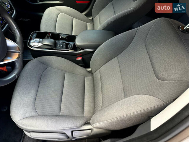Коричневый Хендай Ioniq, объемом двигателя 0 л и пробегом 90 тыс. км за 14800 $, фото 18 на Automoto.ua