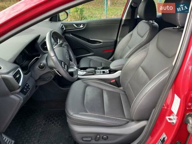 Червоний Хендай Ioniq, об'ємом двигуна 0 л та пробігом 53 тис. км за 14800 $, фото 16 на Automoto.ua