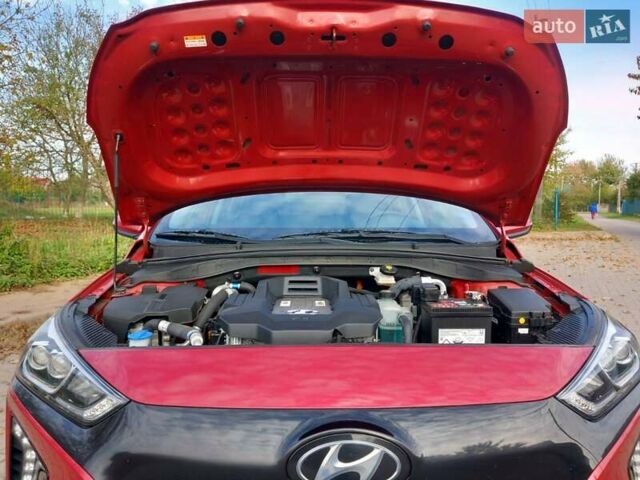 Червоний Хендай Ioniq, об'ємом двигуна 0 л та пробігом 53 тис. км за 14800 $, фото 8 на Automoto.ua