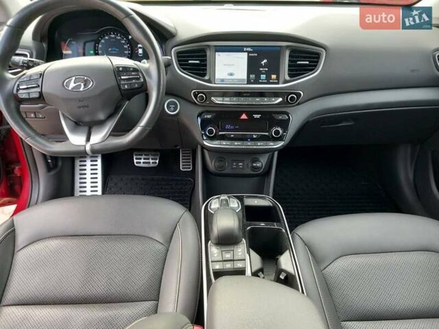 Червоний Хендай Ioniq, об'ємом двигуна 0 л та пробігом 53 тис. км за 14800 $, фото 22 на Automoto.ua
