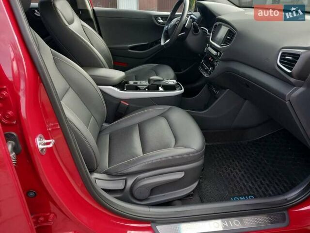 Червоний Хендай Ioniq, об'ємом двигуна 0 л та пробігом 53 тис. км за 14800 $, фото 27 на Automoto.ua