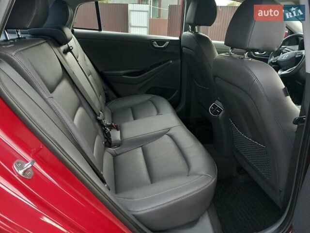 Червоний Хендай Ioniq, об'ємом двигуна 0 л та пробігом 53 тис. км за 14800 $, фото 29 на Automoto.ua