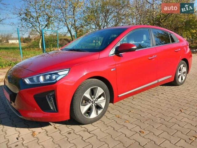 Червоний Хендай Ioniq, об'ємом двигуна 0 л та пробігом 53 тис. км за 14800 $, фото 2 на Automoto.ua