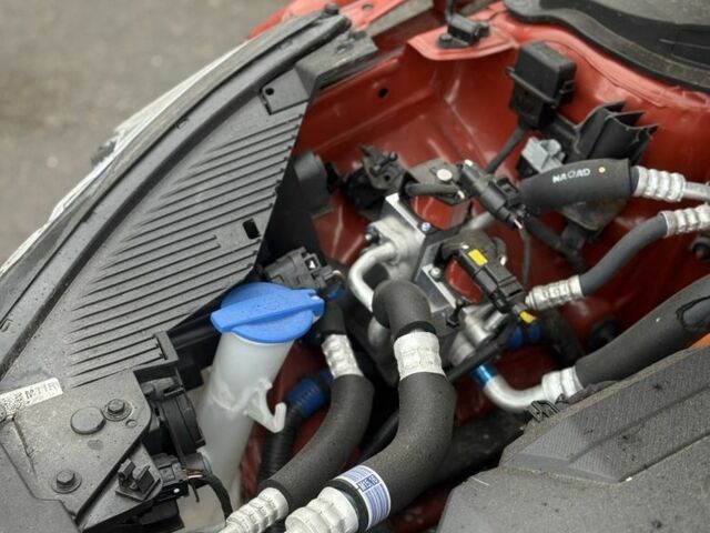 Красный Хендай Ioniq, объемом двигателя 0 л и пробегом 192 тыс. км за 10500 $, фото 11 на Automoto.ua