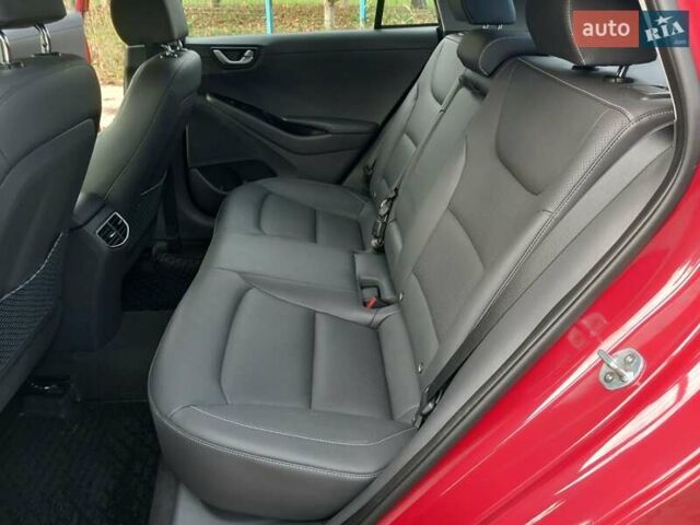 Червоний Хендай Ioniq, об'ємом двигуна 0 л та пробігом 53 тис. км за 14800 $, фото 28 на Automoto.ua