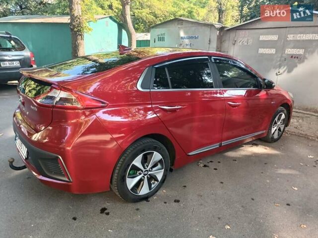 Красный Хендай Ioniq, объемом двигателя 0 л и пробегом 99 тыс. км за 15500 $, фото 2 на Automoto.ua
