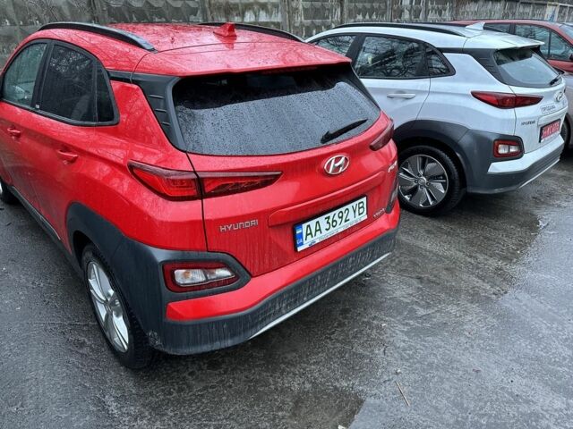 Красный Хендай Ioniq, объемом двигателя 0 л и пробегом 15 тыс. км за 16965 $, фото 2 на Automoto.ua