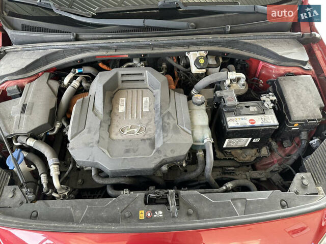 Красный Хендай Ioniq, объемом двигателя 0 л и пробегом 120 тыс. км за 11900 $, фото 12 на Automoto.ua
