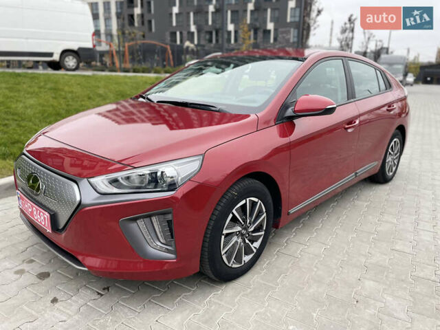 Красный Хендай Ioniq, объемом двигателя 0 л и пробегом 53 тыс. км за 16000 $, фото 2 на Automoto.ua