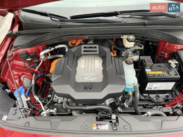 Красный Хендай Ioniq, объемом двигателя 0 л и пробегом 53 тыс. км за 16000 $, фото 24 на Automoto.ua