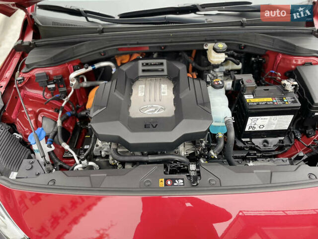 Красный Хендай Ioniq, объемом двигателя 0 л и пробегом 53 тыс. км за 16000 $, фото 23 на Automoto.ua