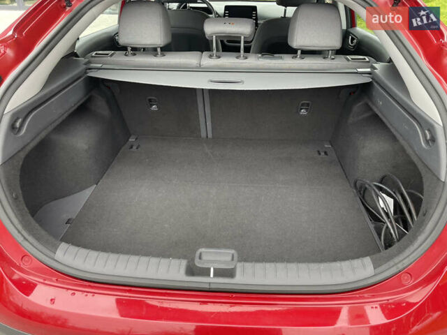 Красный Хендай Ioniq, объемом двигателя 0 л и пробегом 53 тыс. км за 16000 $, фото 17 на Automoto.ua