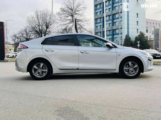 Хендай Ioniq, объемом двигателя 0 л и пробегом 70 тыс. км за 21500 $, фото 6 на Automoto.ua