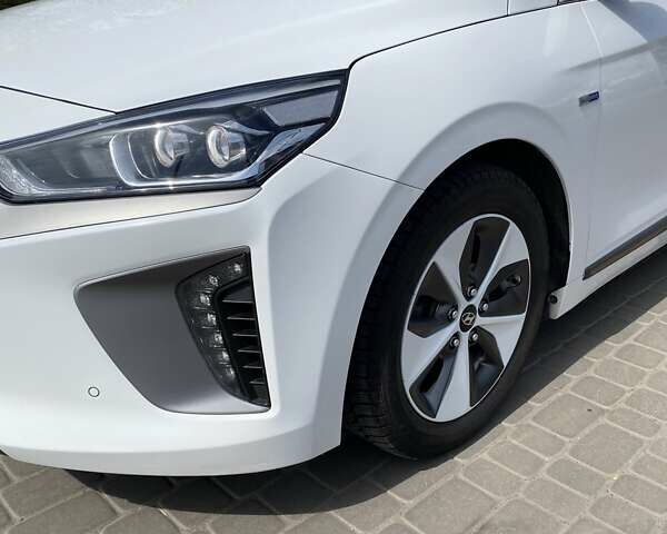 Хендай Ioniq, объемом двигателя 0 л и пробегом 142 тыс. км за 15800 $, фото 13 на Automoto.ua