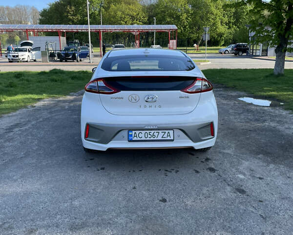 Хендай Ioniq, об'ємом двигуна 0 л та пробігом 119 тис. км за 13400 $, фото 4 на Automoto.ua