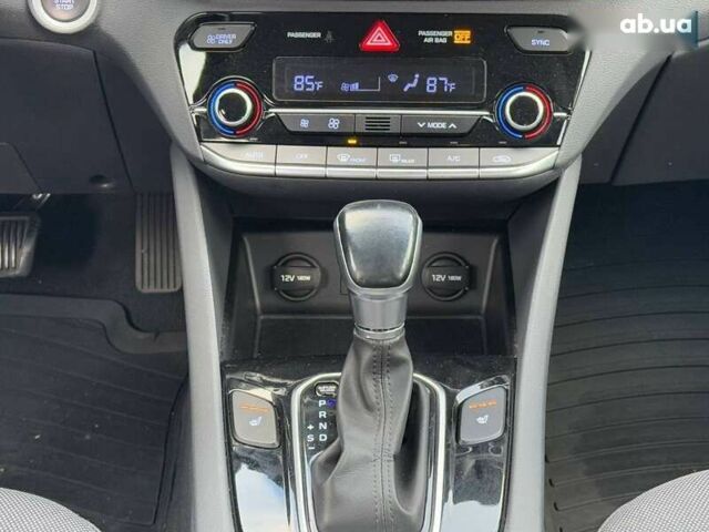 Хендай Ioniq, объемом двигателя 0 л и пробегом 177 тыс. км за 12990 $, фото 19 на Automoto.ua